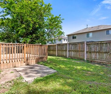 For Lease - 1005 Sandcliff Drive Unit# Bsmt, Oshawa, Ontario - Photo 2