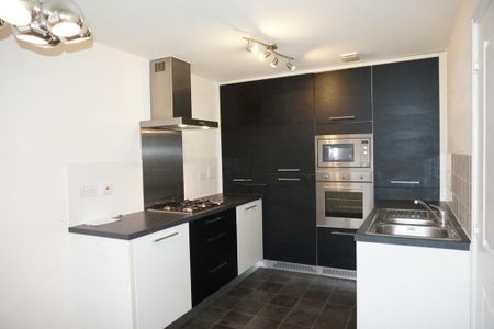 3 bedroom terraced house to rent - Photo 5