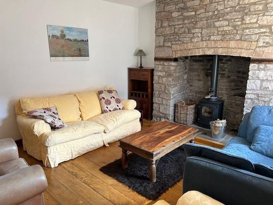 4 bedroom detached house to rent - Photo 1