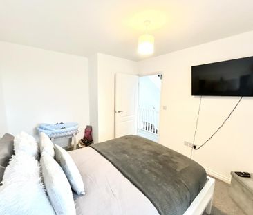 3 bedroom terraced house to rent - Photo 2