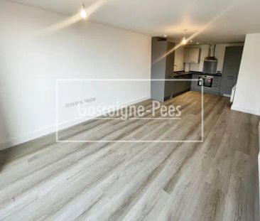 Savoy Place, Farnborough - Photo 2