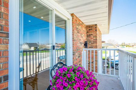 For Lease - 686 Limeridge Road, Hamilton, Ontario - Photo 2