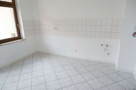 2. OG / großer Balkon / geräumige Küche Bad mit Wanne + Dusche!! - Foto 4