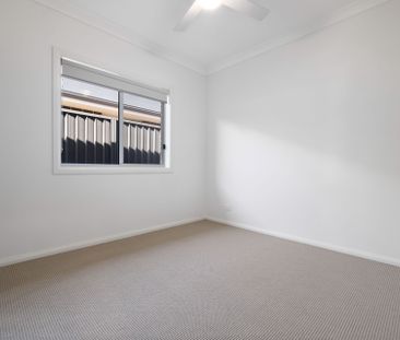 1/15 Roebuck Street - Photo 2