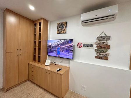 Carrer de Tarragona, Sant Adrià de Besòs, Catalonia 08930 - Photo 5