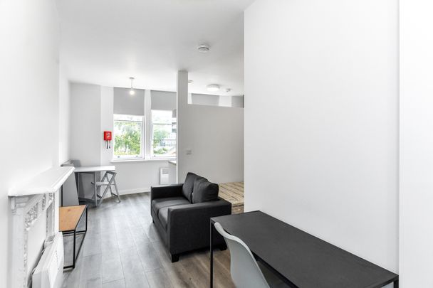 27a Long Row - Photo 1