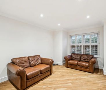 4 bedroom house in Putney - Photo 3