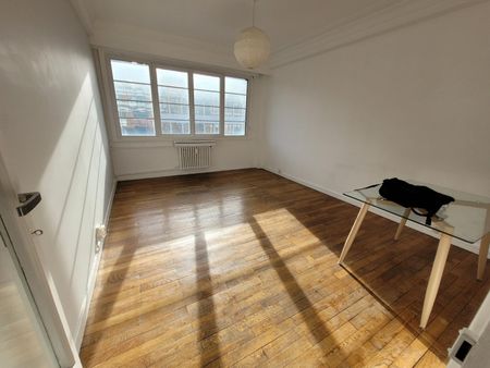 Location Appartement 3 pièces 77m² LILLE 59800 - Photo 5