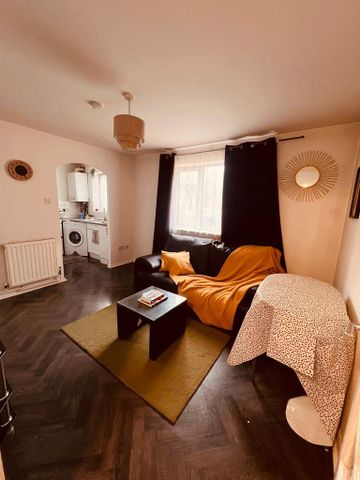 1 bedroom flat to rent - Photo 2