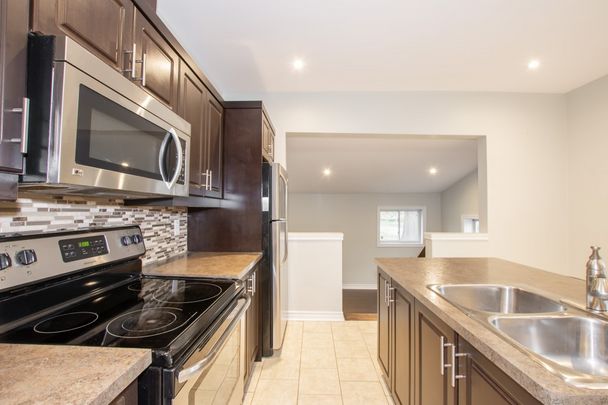 67 George St, St. Catharines - 1 Bedroom Apartment - Photo 1