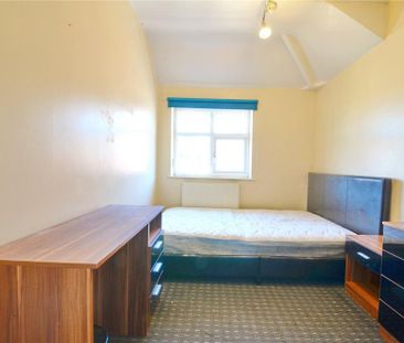 5 bedroom terraced house to rent - Photo 4