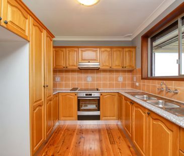 Three Bedroom Family Home - Photo 5