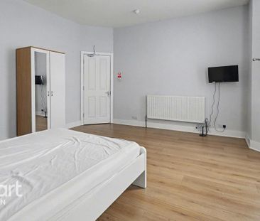 1 bedroom in a house share to rent - Photo 5