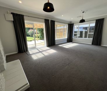 215 Avonhead RdAvonhead - Photo 1