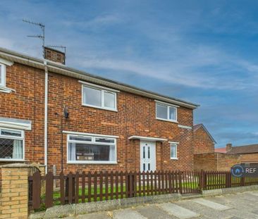 3 bedroom semi-detached house to rent - Photo 1