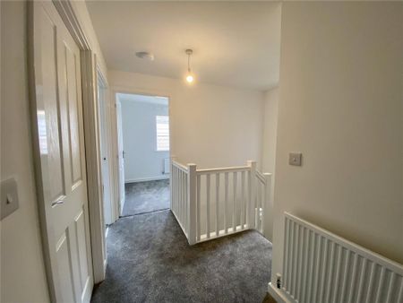 3 bedroom semi-detached house to rent - Photo 5