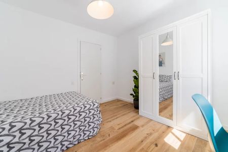 Avinguda de Blasco Ibáñez, Valencia, Valencian Community 46022 - Photo 2