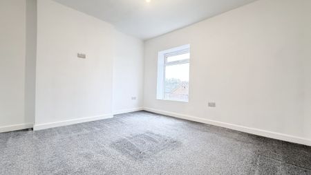 BirchwoodLane, Somercotes, Alfreton - Photo 2