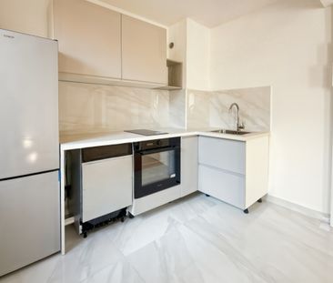 À Louer Studio rénové avec climatisation Rue Glandevès - Photo 3