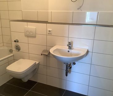 Erstbezug nach Renovierung: 4-Zimmer-Wohnung mit 92,71m² - Photo 4