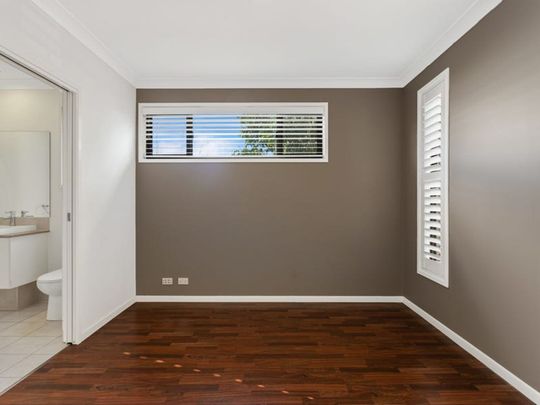 Prestige Home - Includes free use of the Rochedale Estates Lifestyle Centre Amenities - Photo 1