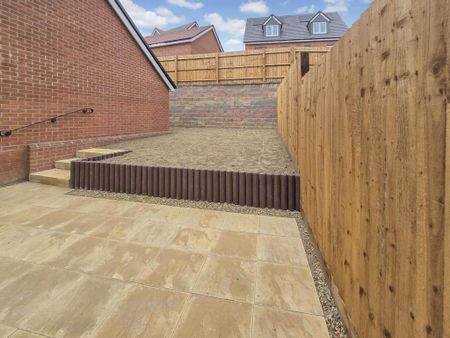 3 bedroom semi-detached house to rent - Photo 2