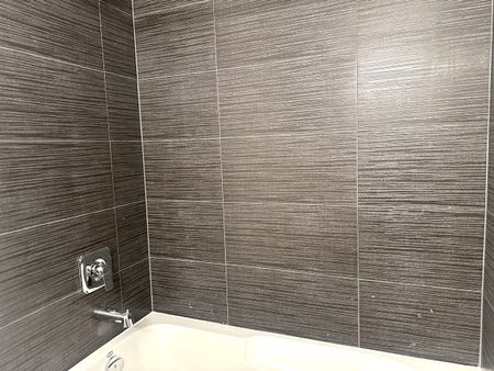 For Lease - 15 Watergarden Drive Unit# 412, Mississauga, Ontario - Photo 3