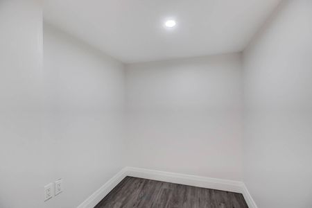 For Lease - 901 Brimorton Drive Unit# Bsmt, Toronto, Ontario - Photo 4