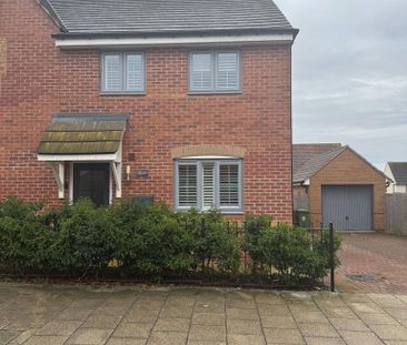 3 bedroom semi-detached house to rent - Photo 5