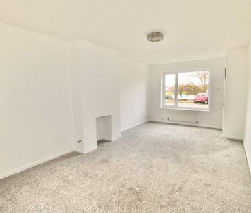 3 bedroom Three Bedroom House to rent - Photo 3