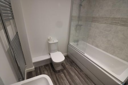 3 bedroom terraced house to rent - Photo 5