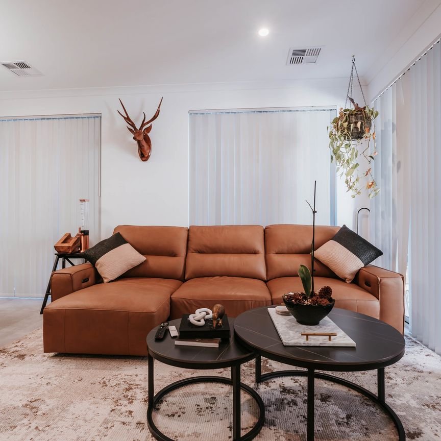 Ellenbrook - Photo 1