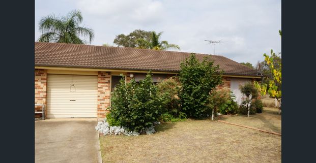 Great Location - 3 bedroom family home - Photo 1