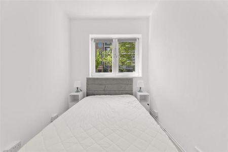4 bedroom flat to rent - Photo 4