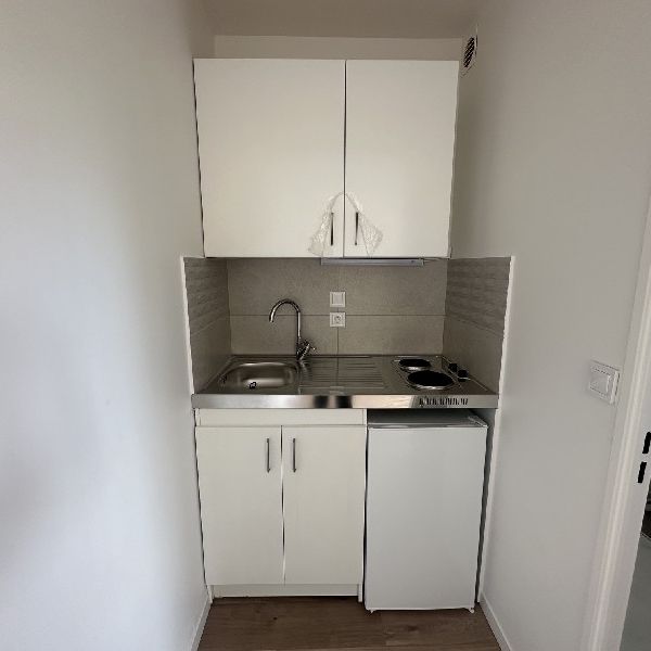 Location Appartement 1 pièce 23m² BOIS LE ROI 77590 - Photo 1