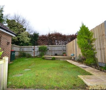 3 bedroom end of terrace house to rent - Photo 5
