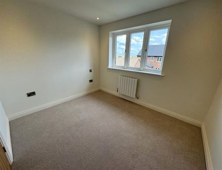 3 Bedroom Detached Available Arranging tenancy - Photo 3