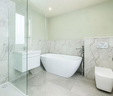 4 bedroom House To Let Total Size: 2183 SQ FT - Photo 2