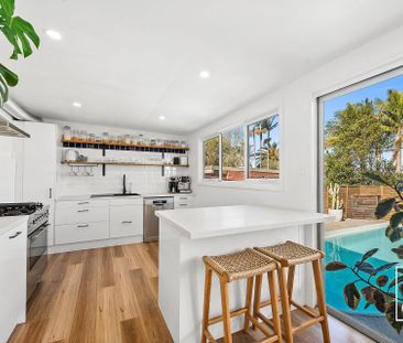 Timeless Coastail Living In Prestigious Point Street - Photo 6