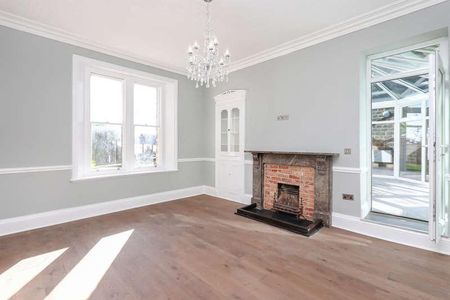 The Farm House, Matlock, DE4 - Photo 2