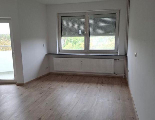 Helle Einzimmerwohnung in Düsseldorf mit Balkon - Foto 1