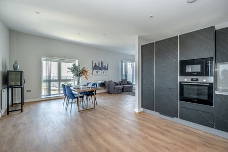 3 bedroom penthouse to rent - Photo 5