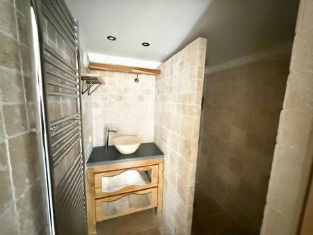 Location Appartement 2 pièces NICE 06200 - Photo 4