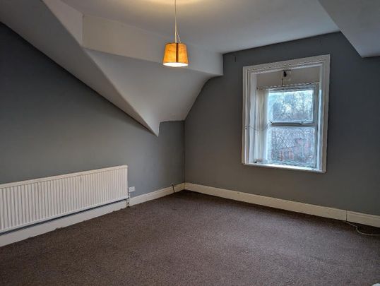 2 Bed Flat, Beresford Road, CH43 - Photo 1