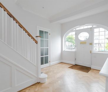 4 bedroom semi-detached house to rent - Photo 2