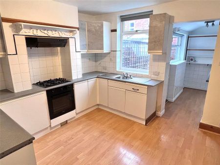 2 bedroom terraced house to rent - Photo 5