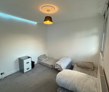 Room in a Shared Flat, Beaufort Park, NW11 - Photo 4