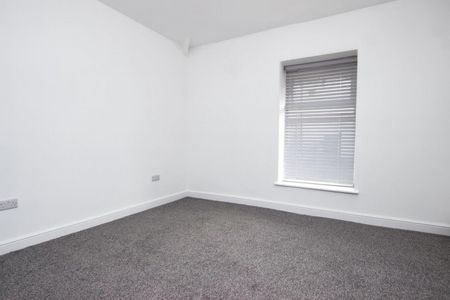 3 bedroom House To Let Total Size: 905 SQ FT - Photo 4