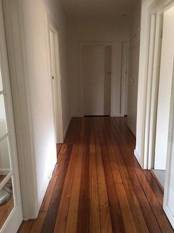 St Kilda East - Photo 5