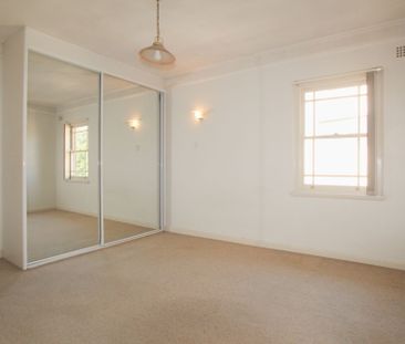 &ast;&ast; Deposit Taken&comma; &dollar;650&sol;Wk &ast;&ast; - Photo 1